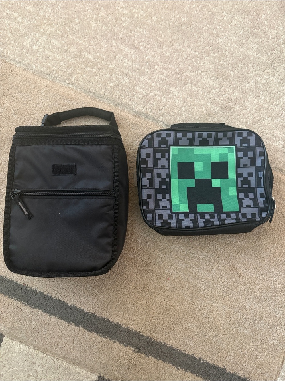 Bundle 2 lunch boxes